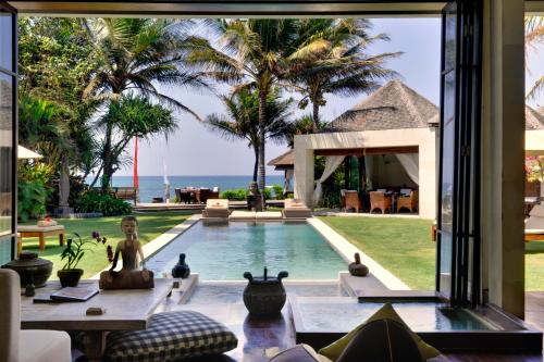 Aventus Luxury Beachfront Villa Gianyar