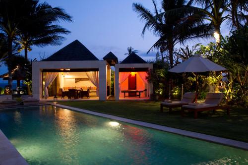 Aventus Luxury Beachfront Villa Gianyar