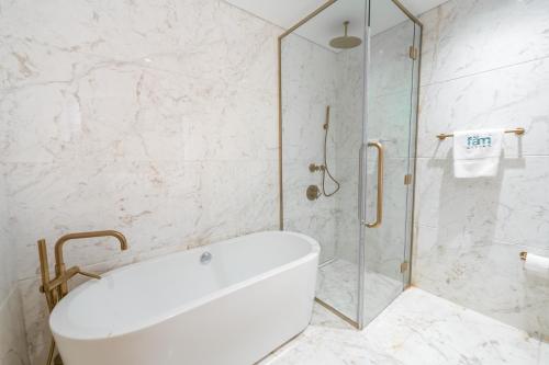 FAM Living - RP Heights - 3 Mins Walk to Burj Khalifa & Dubai Mall Downtown Dubai - image 12