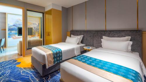 Two Bedrooms Executive Suite - Free Mini Bar