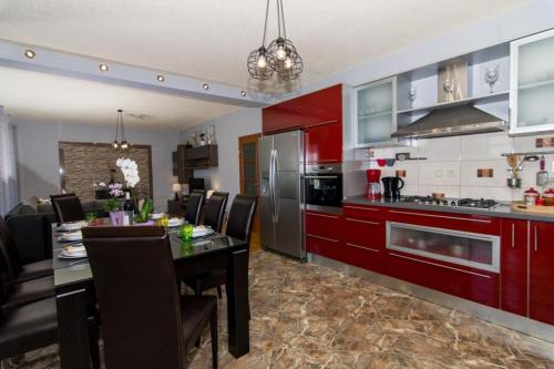 Apartment in Okrug Gornji with terrace, air conditioning, WiFi, washing machine 5157-1, Trogir (fotografie 10)