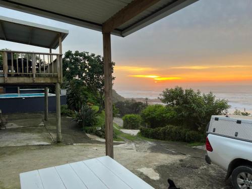 Linga Futhi Beach Cottages