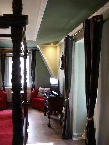 1 queen bed