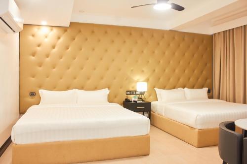 The Blu Hotel in Tabaco