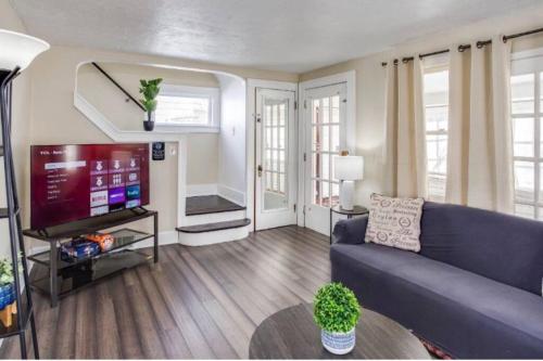 Fabulous House near Airpt/DwTN/UofR in Rochester, USA