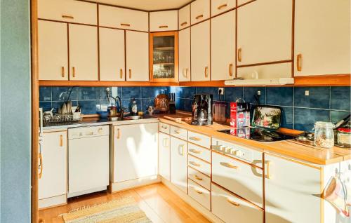 Küche, 3 Bedroom Awesome Home In Onsala in Onsala