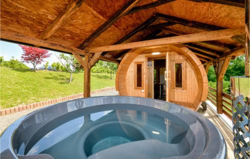 Amazing Home In Adamovec With Sauna