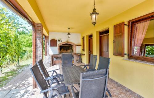 Viesnīcas āriene, Stunning Home In Adamovec With Sauna in Jesenovec