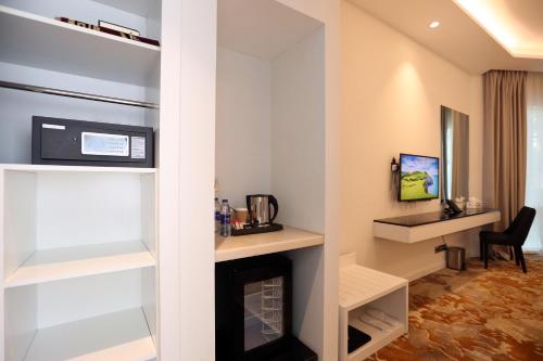 eStay Hotel Room Type - Standard Twin Room