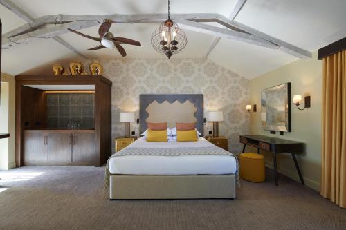 . Park Farm Hotel