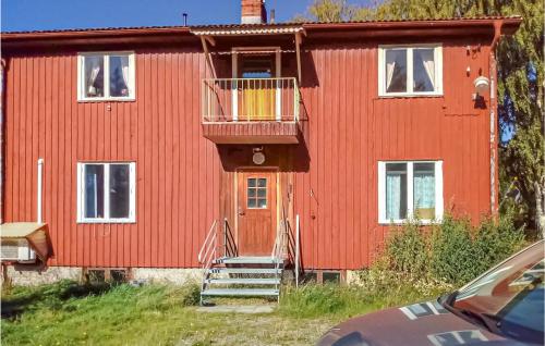2 Bedroom Cozy Apartment In Boliden