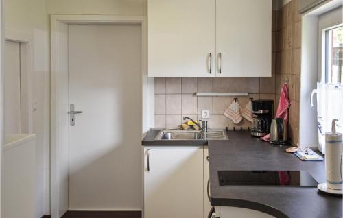 Køkken, Awesome Home In Brokdorf With Sauna in Brokdorf