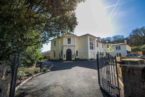Beautiful Beach side Apartment Beautiful Beach side Apartment