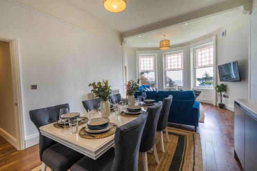 Beautiful Beach side Apartment Beautiful Beach side Apartment