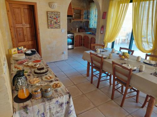 MJ Farmhouse B&B 2
