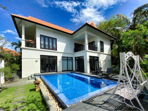 Elegant Pool Villa In 5star Resort My Khe Beach