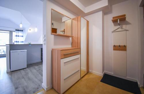 One-Bedroom Apartment image 8