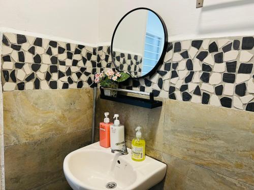 3 bedroom landed beside Jonker Taman Kota Laksamana 150A by Myplace 3 bedroom landed beside Jonker Taman Kota Laksamana 150A by Myplace