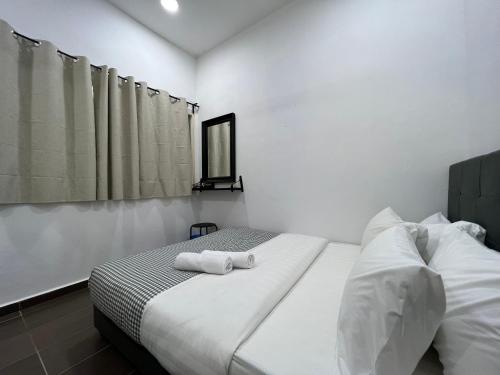 3 bedroom landed beside Jonker Taman Kota Laksamana 150A by Myplace 3 bedroom landed beside Jonker Taman Kota Laksamana 150A by Myplace