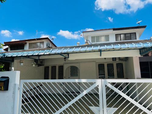 3 bedroom landed beside Jonker Taman Kota Laksamana 150A by Myplace 3 bedroom landed beside Jonker Taman Kota Laksamana 150A by Myplace