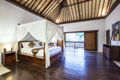 Villa Atala Seminyak Canggu Umalas XL Pool Maid 4BR