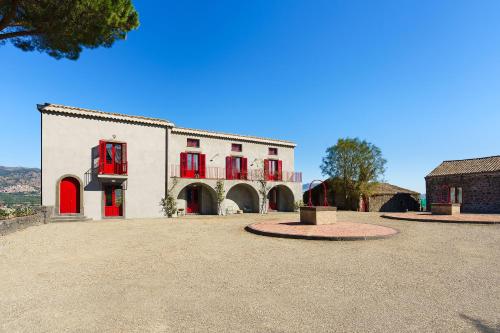 Etna Retreat