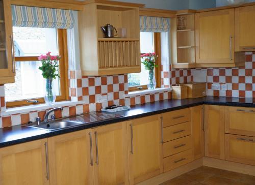 Dingle Courtyard Holiday Homes 3 Bed Type A - image 13