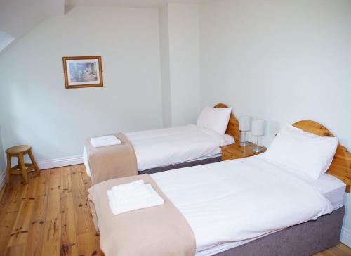 Dingle Courtyard Holiday Homes 3 Bed Type A - image 11