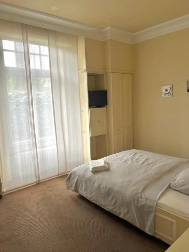 1 double bed