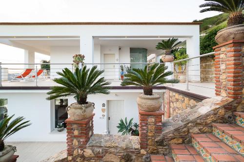 設施, Belvilla by OYO Villa with panoramic sea view pool in 萊托揚尼