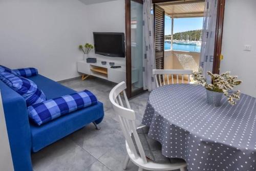 One-Bedroom Apartment with Balcony image 10