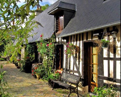 Traditional Norman house with swimming pool