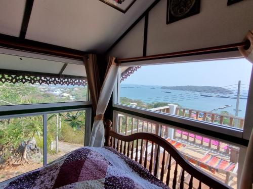 บ้านนางฟ้า เกาะสีชัง Baan Nangfa near Koh Si Chang