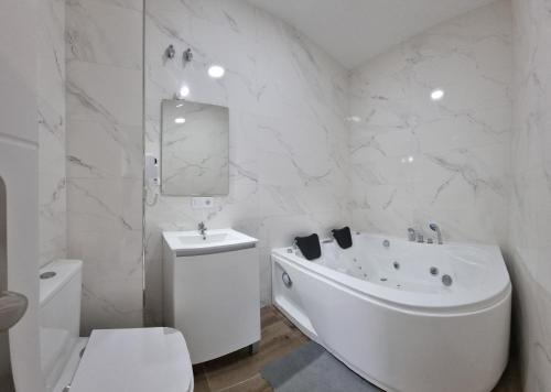 Mini Estudio JACUZZI DOBLE SEVILLA POLIGONO INDUSTRIAL, Sevilla