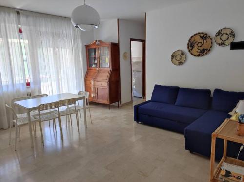 Quadrilocale nuovissimo con parcheggio privato /Four-room, super new, with parking