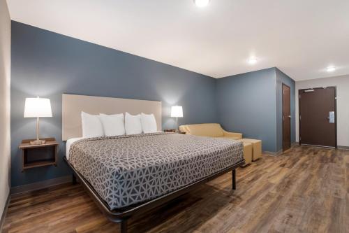 WoodSpring Suites South Brunswick - Princeton - image 14