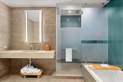EAST Miami Residences - image 2