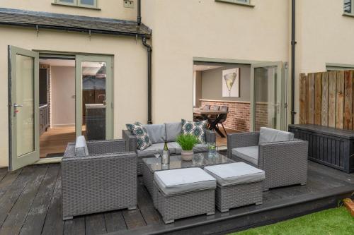 Faciliteiten, Designer Cotswold post house with external sauna in Didmarton