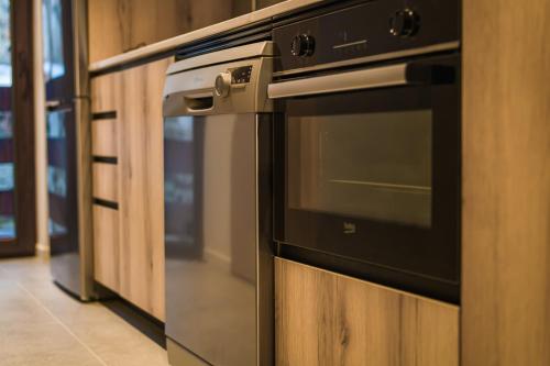 MIKKA CLOS MIKKA CLOS