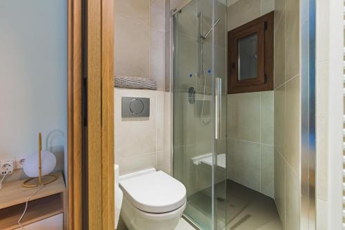 MIKKA CLOS MIKKA CLOS