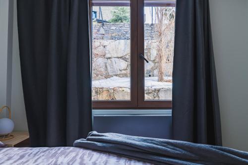 MIKKA CLOS MIKKA CLOS