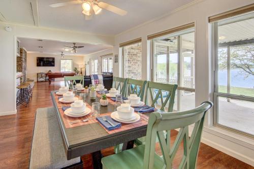 Mineola Lake House w/ Dock & Fire Pit! in Mineola (TX)