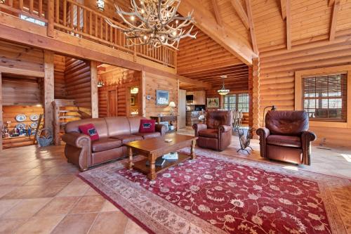 Rustic Elegance in Boone, USA