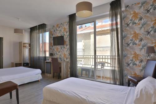hotel photo