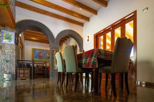Preciosa casa La Tolina en Puebla in Santa María Tonantzintla, Mexico