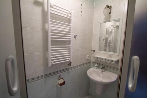 Hotel Grand - image 4