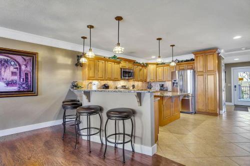 Hawthorne -- 1411 - image 12