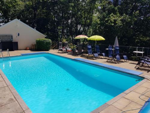 泳池, Woodside Oak hot tub & pool sleeps 4-6 in 拜德福德鎮中心