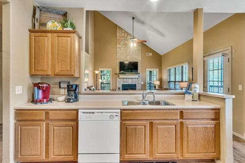 Paradise on the Fairway