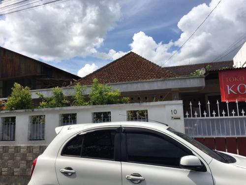 SPOT ON 92415 Bima House Syariah